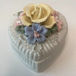 Vintage Heart-Shaped Trinket Box, 3D Flowers